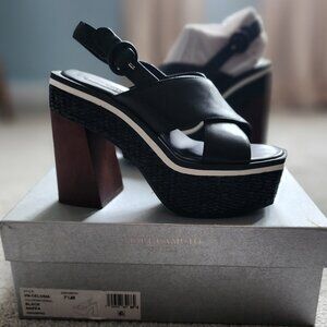 Vince Camuto "CELOSIA" Platform Sandal. Black.  Size 7.5.